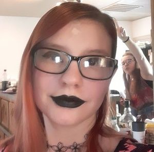 Meet your Posher, Traci